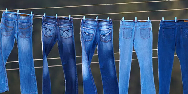 Sirkeyi pantolonlara sürerseniz! Bu detayı kimse bilmiyor: Seçme eski kıyafetleri atma kararı almayın! Bunu yapın