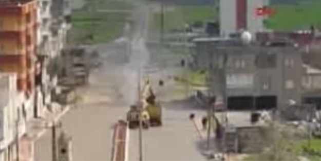 Şırnak İdil'de askerler ayrıldı, iş makinaları geldi