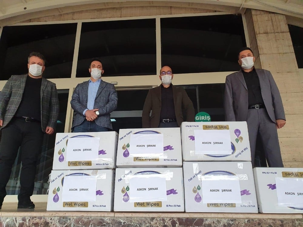 Şırnaklı iş adamları 10 bin maskeyi ücretsiz dağıttı 