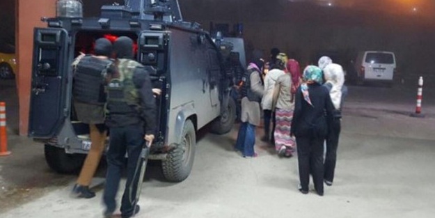 Şırnak'ta 15 kız öğrenciye gece yarısı eylem gözaltısı