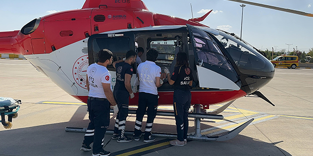 Şırnak'ta ambulans helikopter 8 aylık Berfin için havalandı