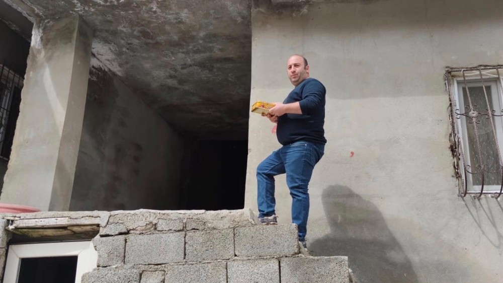 Şırnak’ta arıcılar ihtiyaç sahibi ailelere bal dağıttı 