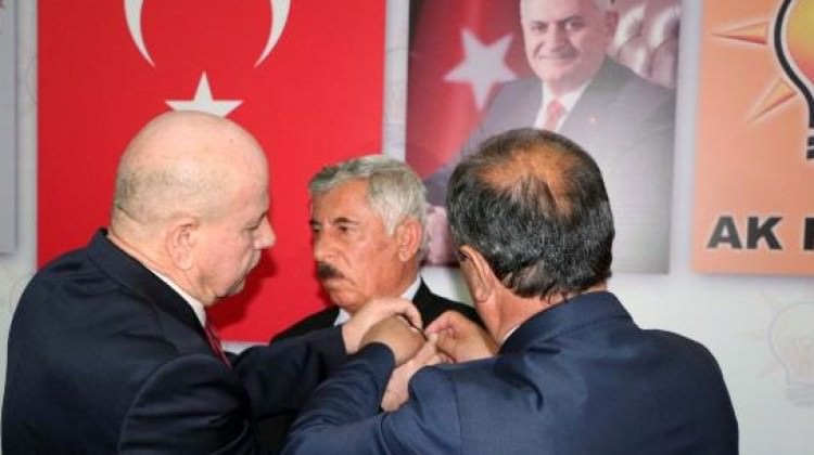 Şırnak'ta belediye başkanı AK Parti'ye transfer oldu!