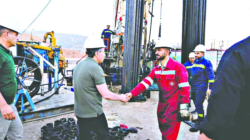 Şırnak'ta doğal hazine! Vali, Gabar’daki petrol çalışmalarını inceledi