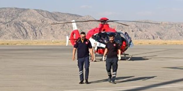 Şırnak’ta helikopter ambulans kanser hastası için havalandı