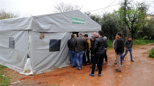 Şırnak'ta teröristin taziye çadırına baskın
