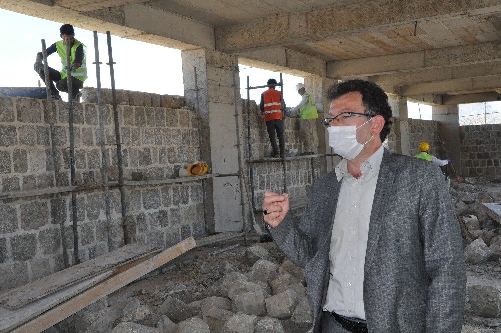 Şırnak’ta terörün yakıp yıktığı tarihi yapılar onarılıyor 