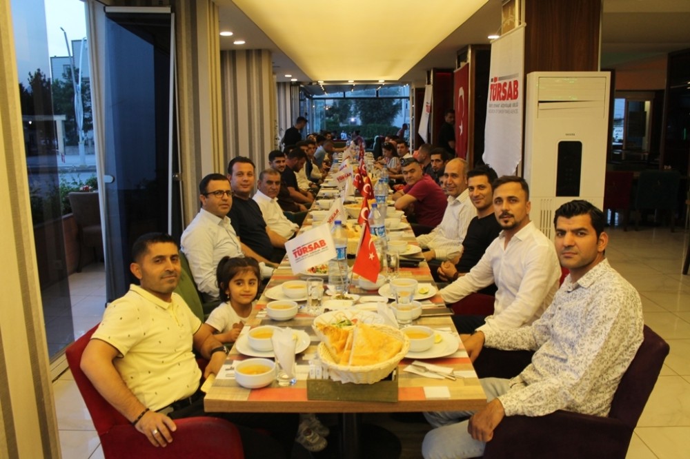 Şırnak’taki seyahat acenteleri TÜRSAB’ın iftarında bir araya geldi ...
