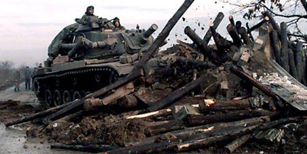 Sırplar Bosna Hersek'i karıştırmak istiyor