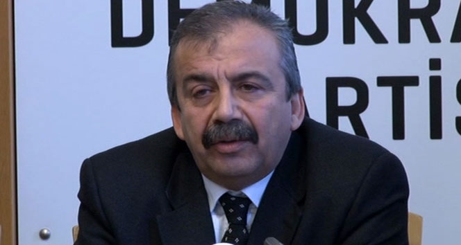 Sırrı Süreyya Önder, Diyarbakır Nevruzu'nda konuştu
