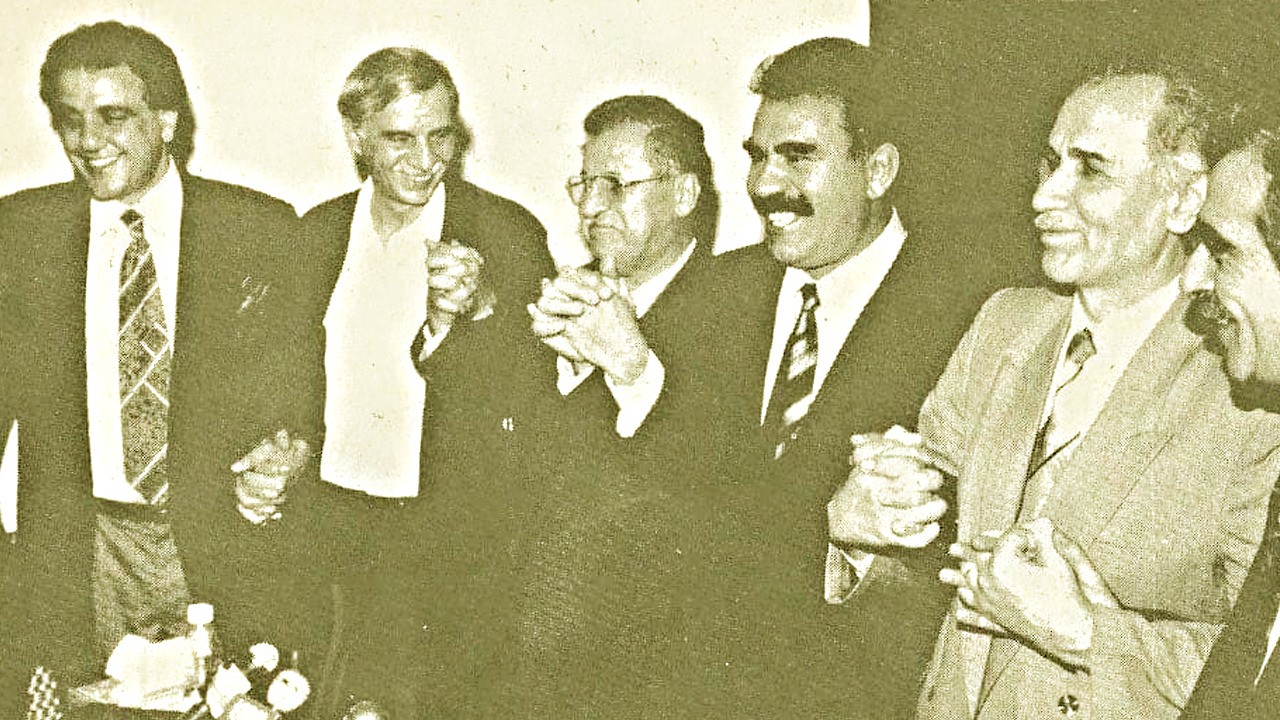 Elebaşı Öcalan'la o fotoğrafı ilk kez yayınladı! O güne ait Turgut Özal detayı