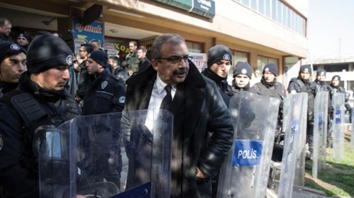 Sırrı Süreyya terör sevici doktorların yanında
