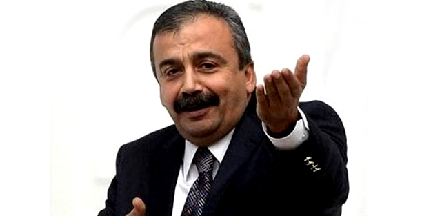 Sırrı yine saçmaladı! 'Akşener ikinci tura kalırsa AK Parti ile...'