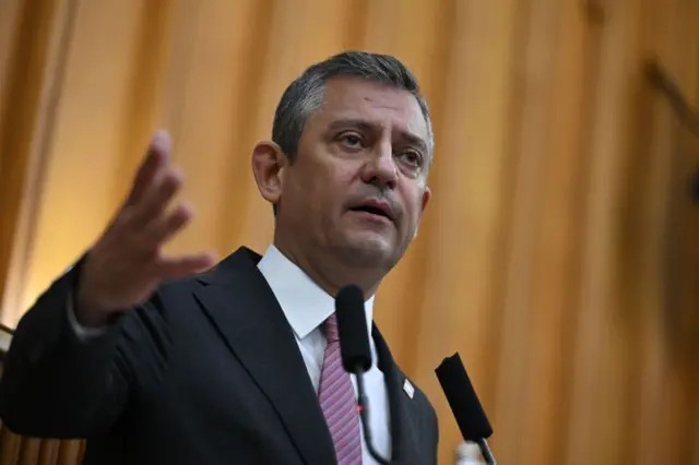 Sırtında yumurta küfesi yok tabi! Özgür Özel’den yeni asgari ücret hesabı