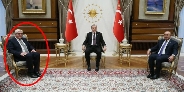 Sırtını bunlara mı dayadın Can Dündar?