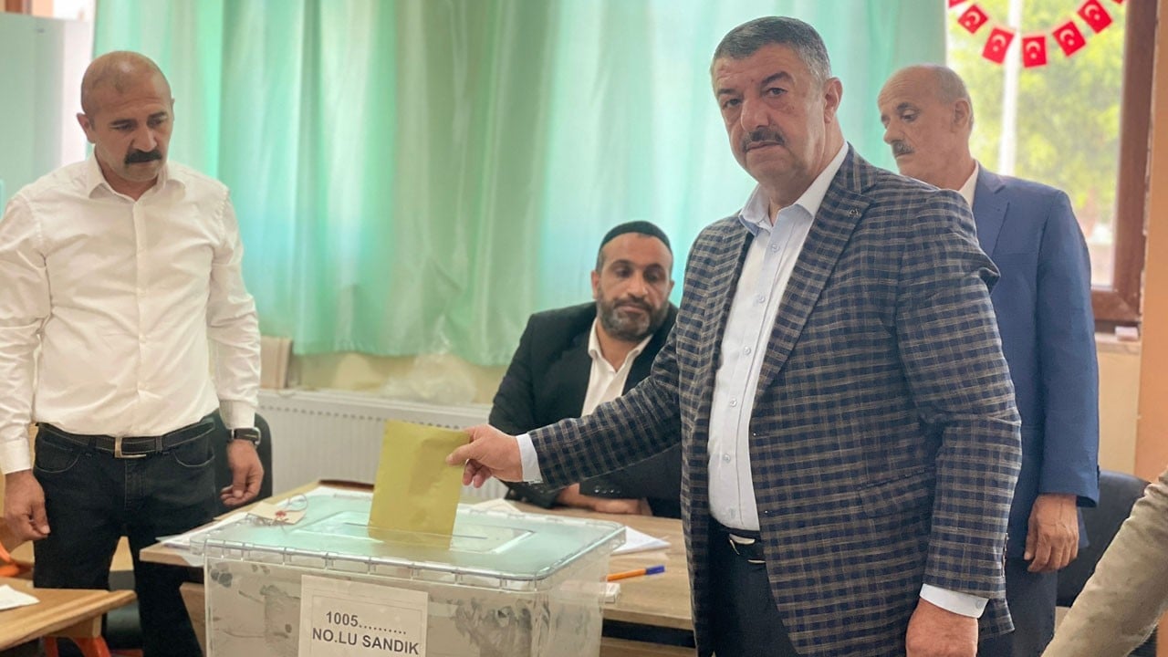 Şirvan Belediye Başkanı Necat Cellek vefat etti