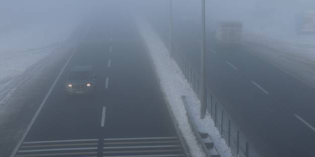 Sis bastırdı! Görüş mesafesi 35 metreye düştü