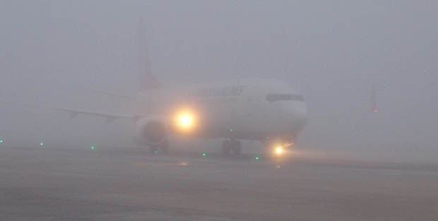 Sis havada zor anlar yaşattı