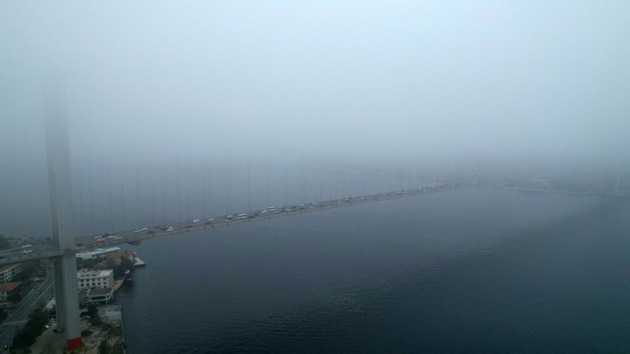 Sis perdesi aralandı! Boğaz’da masalsı manzara