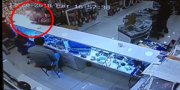 Cep telefonu bataryası bomba gibi patladı!