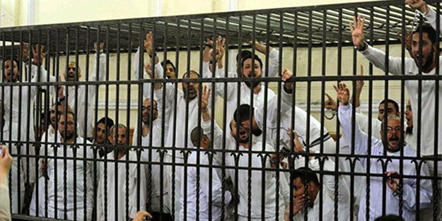 Sisi’nin hapishanelerine sağ girenin ölüsü çıkıyor