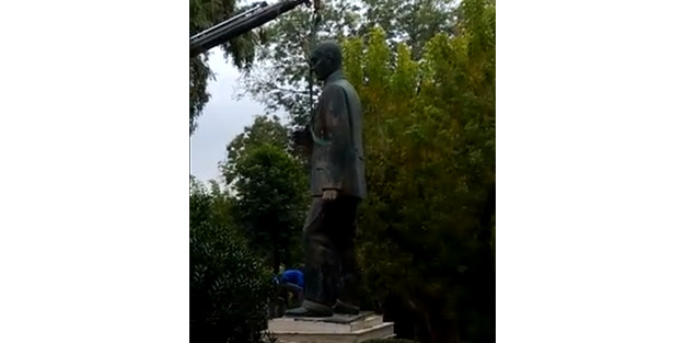 Şişli Belediyesi, CHP'lileri şoka soktu! Mustafa Kemal heykeli bakın neden kaldırılmış! CHP yine iş başında