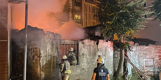 Şişli'de gecekonduda çıkan yangın korkuttu