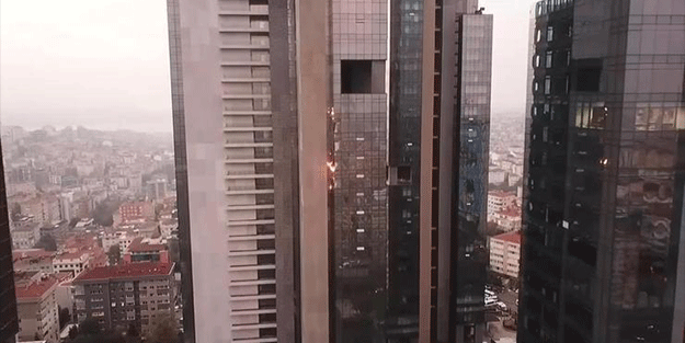 Şişli'de iş merkezinde yangın