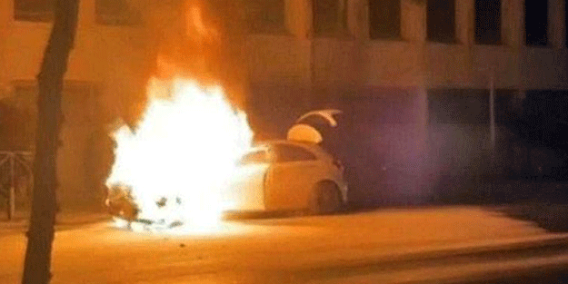 Şişli'de lüks otomobil alev alev yandı