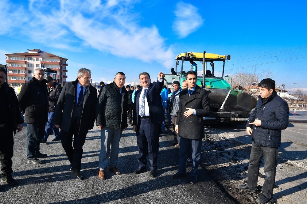 Sivas bağlantı yolunun 2 buçuk kilometrelik bölümü tamamlandı 