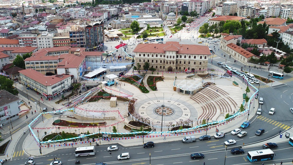 Sivas Belediye Başkanlığı, boş arsalarını ekonomiye kazandırıyor
