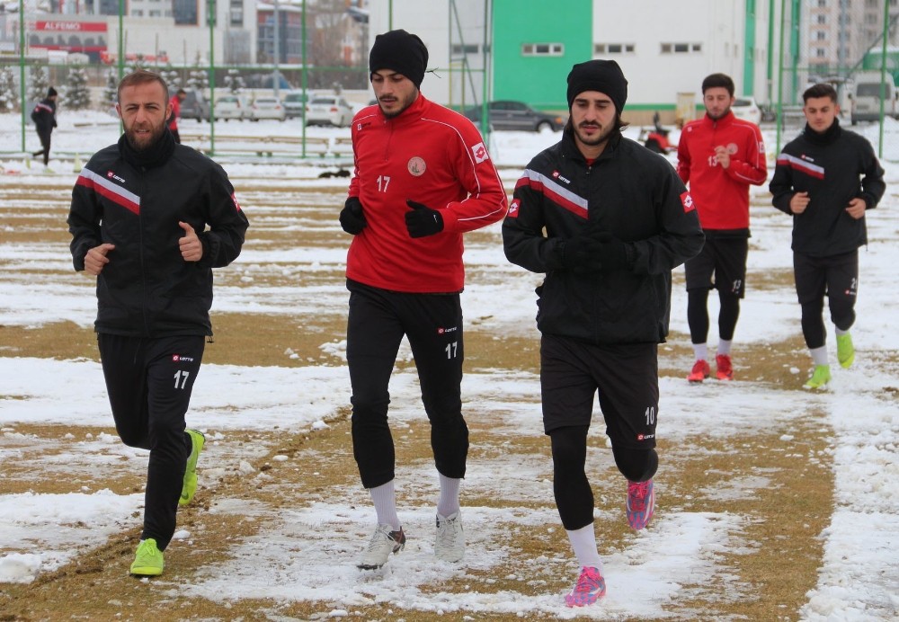 Sivas Belediyespor, Maraş’a hazırlanıyor 