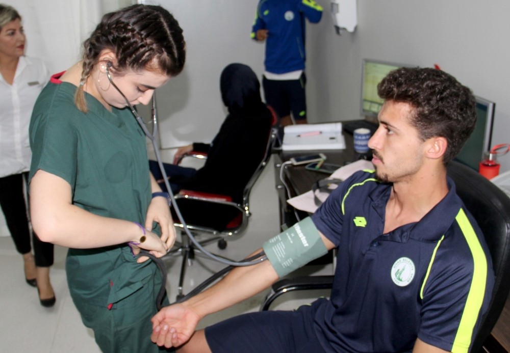 Sivas Belediyesporlu futbolcular sağlık kontrolünden geçti 