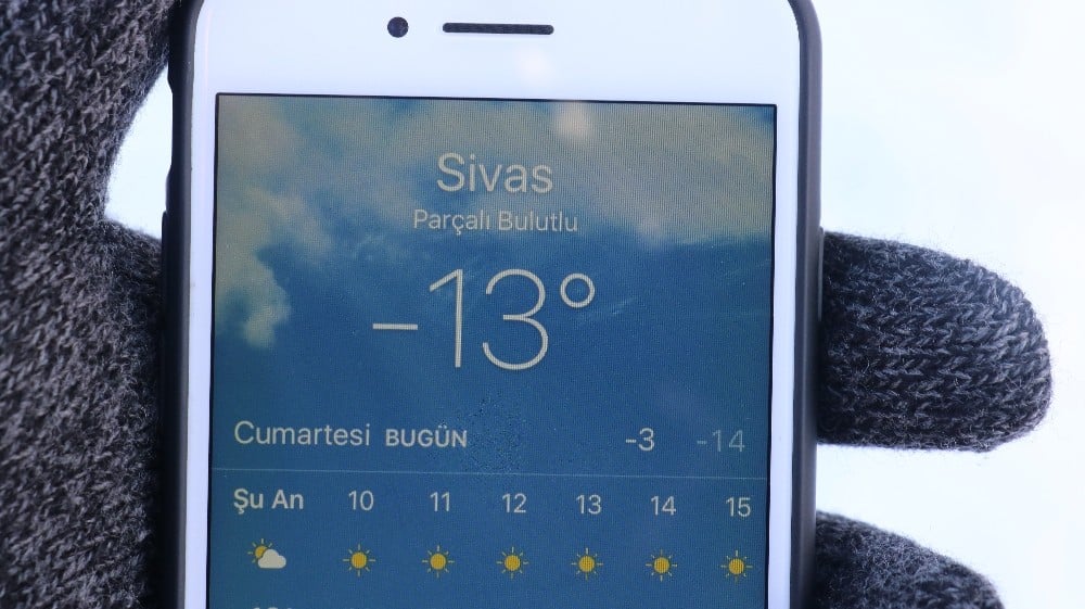 Sivas eksi 13 derece ile buz tuttu 
