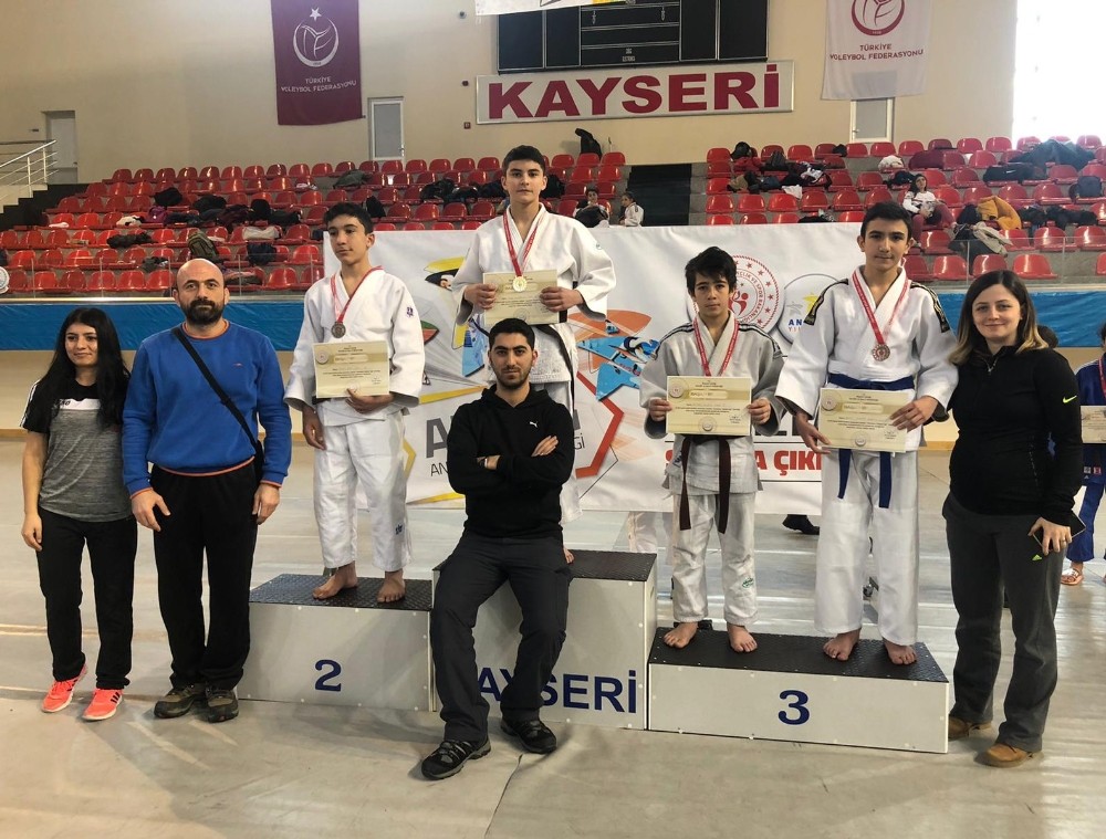 Sivas Judo takımı yarı finale çıktı 