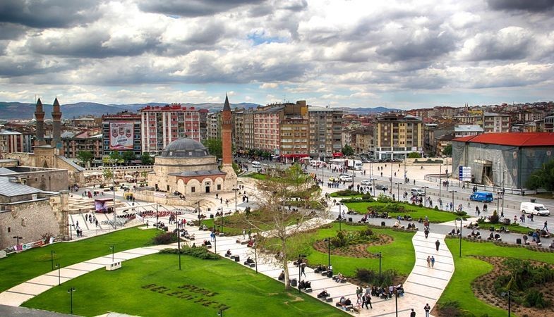 Sivas Merkez’de 4+1 daire uygun fiyata icradan satılık