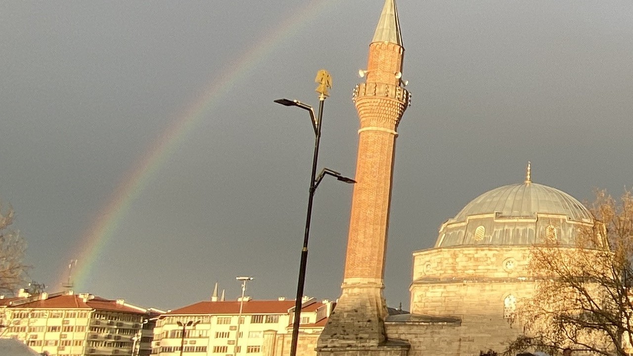 Sivas semalarındagökkuşağı şöleni