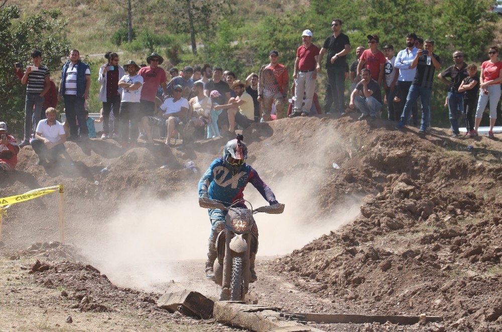 Sivas Süper Enduro Festivali nefes kesti 