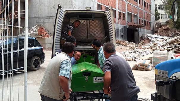 Sivas'da 'Karabaş', arazide ölen sahibinin yerini gösterdi