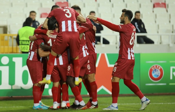 Sivasspor-Ballkani maç sonucu: