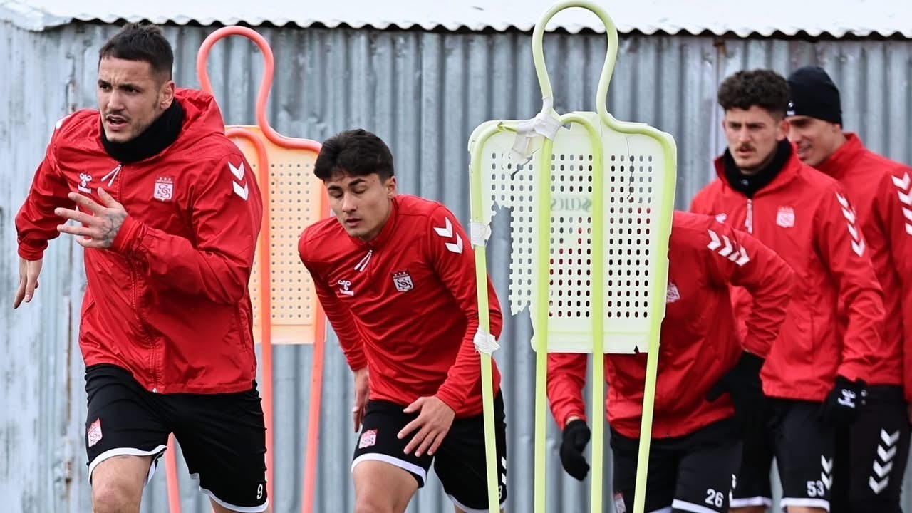 Sivasspor, Başakşehir deplasmanı için hazırlıklarını sürdürüyor