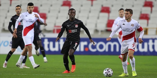 Sivasspor evinde galibiyete hasret kaldı