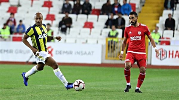 Sivasspor-Fenerbahçe maçında İlhan sürprizi