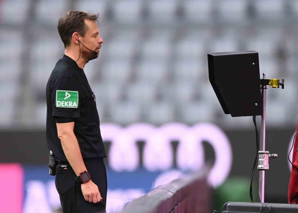 Sivasspor - Fenerbahçe maçının VAR'ı Markus Schmidt