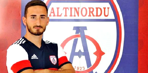 Sivasspor futbolcu fabrikasından yıldızı kaptı!