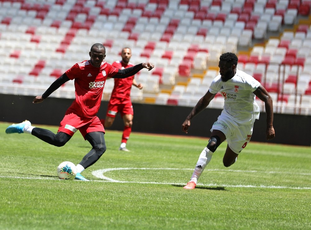 Sivasspor hazırlık maçı yaptı 