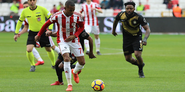 Sivasspor- Osmanlıspor maçında 5 gol atıldı