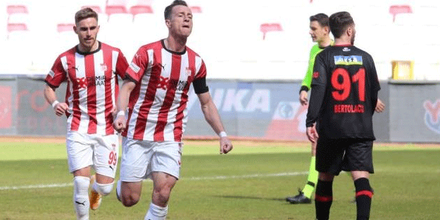 Sivasspor, Karagümrük'ü yaktı