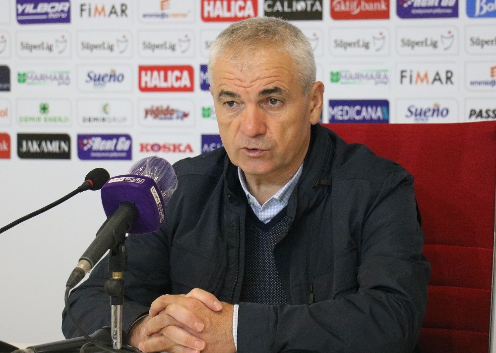 Sivasspor Teknik direktörü Çalımbay: “Kalan 7 maç bizim için final niteliğinde” 