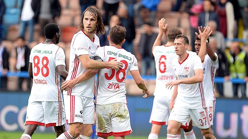 Sivasspor yenilmezlik serisini devam ettirdi